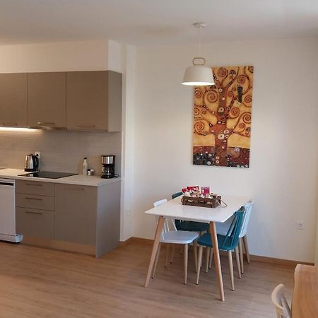 Uni Island - City Heart Suites Heraklion  Екстер'єр фото