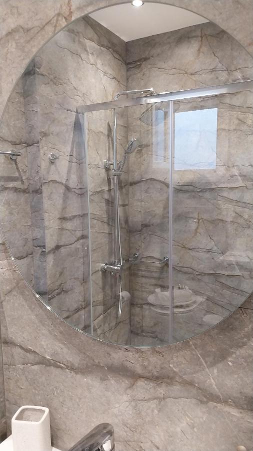 Uni Island - City Heart Suites Heraklion  Екстер'єр фото