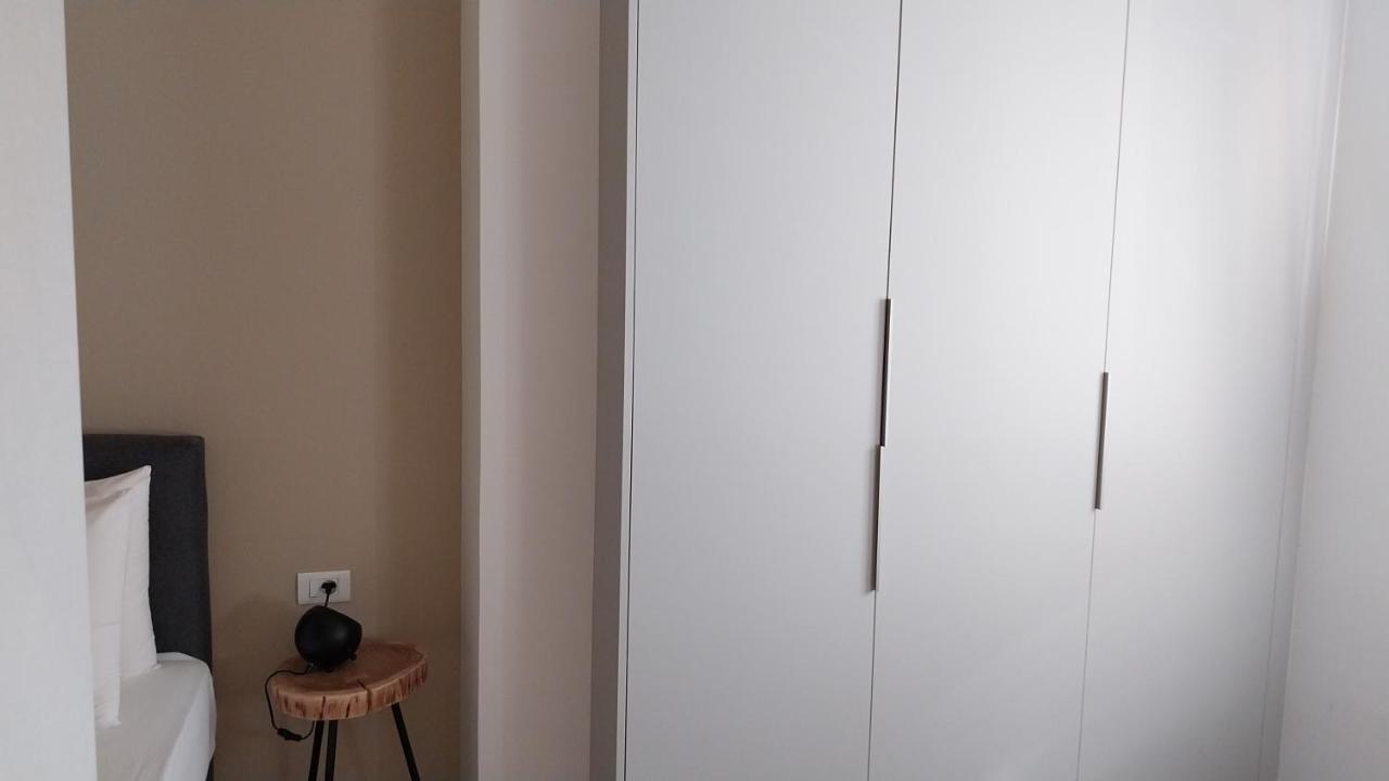 Uni Island - City Heart Suites Heraklion  Екстер'єр фото