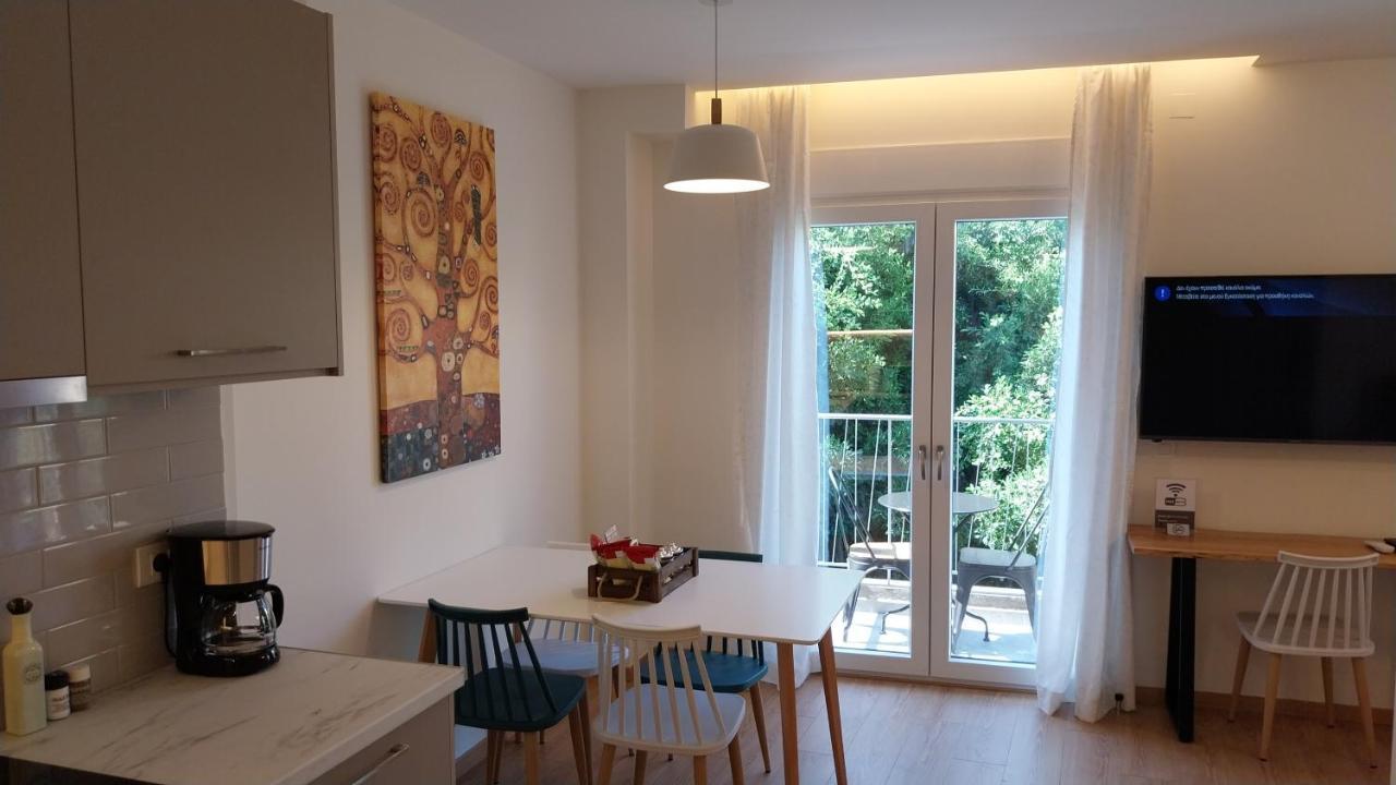 Uni Island - City Heart Suites Heraklion  Екстер'єр фото