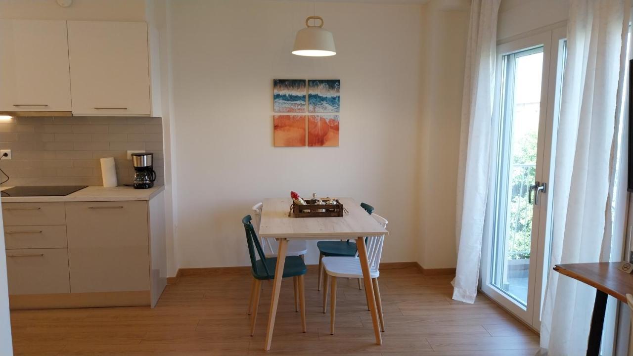 Uni Island - City Heart Suites Heraklion  Екстер'єр фото