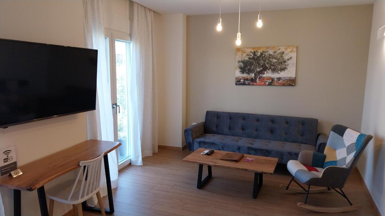 Uni Island - City Heart Suites Heraklion  Екстер'єр фото