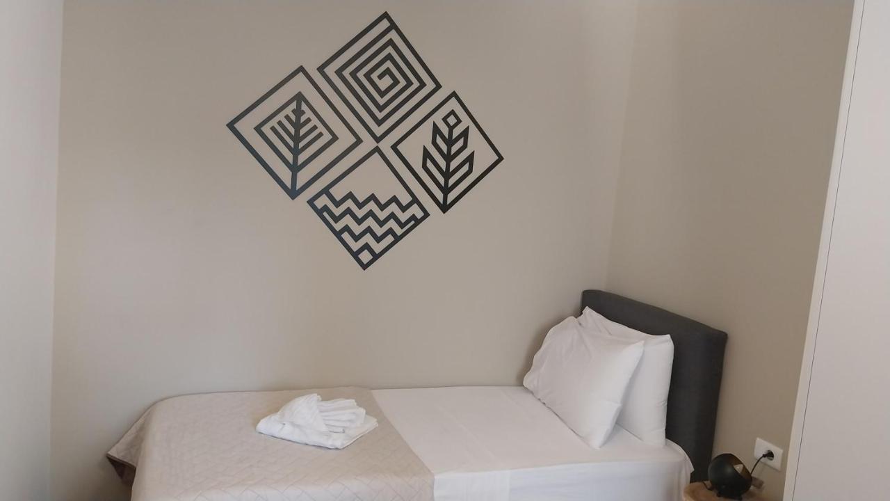 Uni Island - City Heart Suites Heraklion  Екстер'єр фото