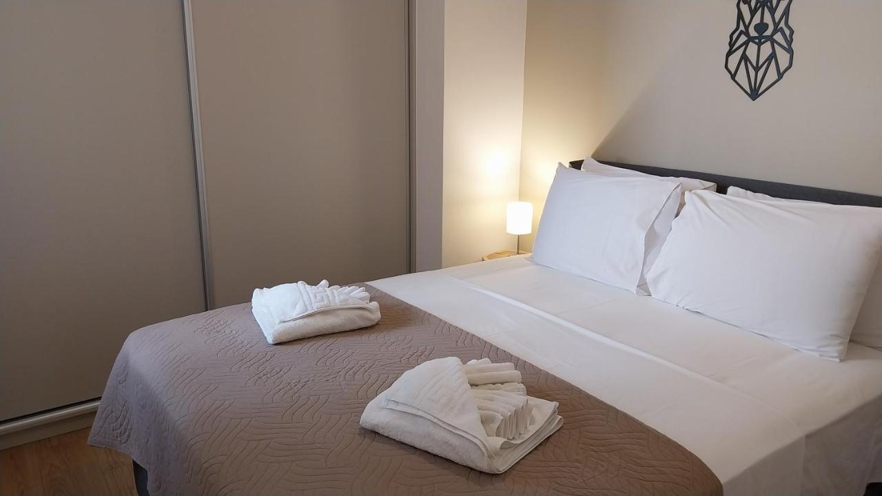Uni Island - City Heart Suites Heraklion  Екстер'єр фото