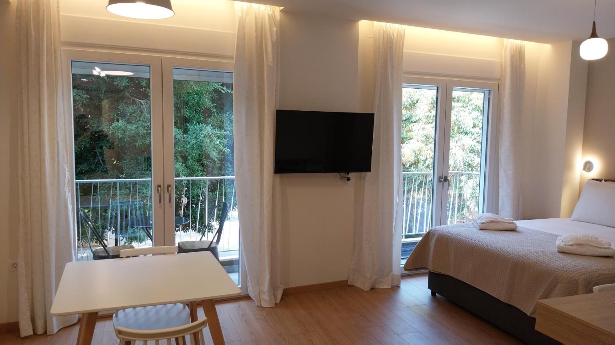 Uni Island - City Heart Suites Heraklion  Екстер'єр фото