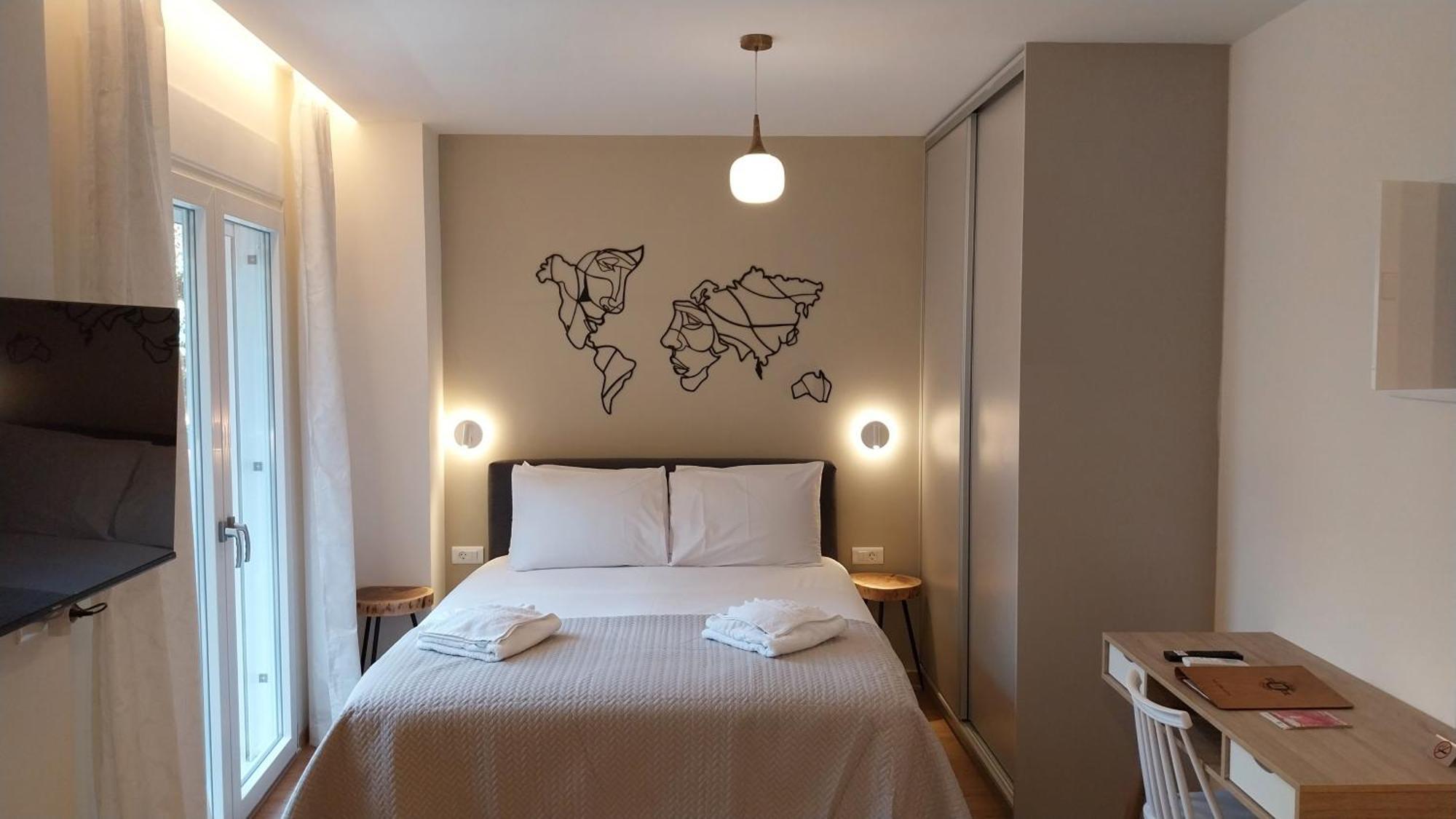 Uni Island - City Heart Suites Heraklion  Екстер'єр фото